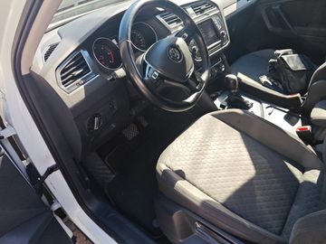 Volkswagen Tiguan - 2