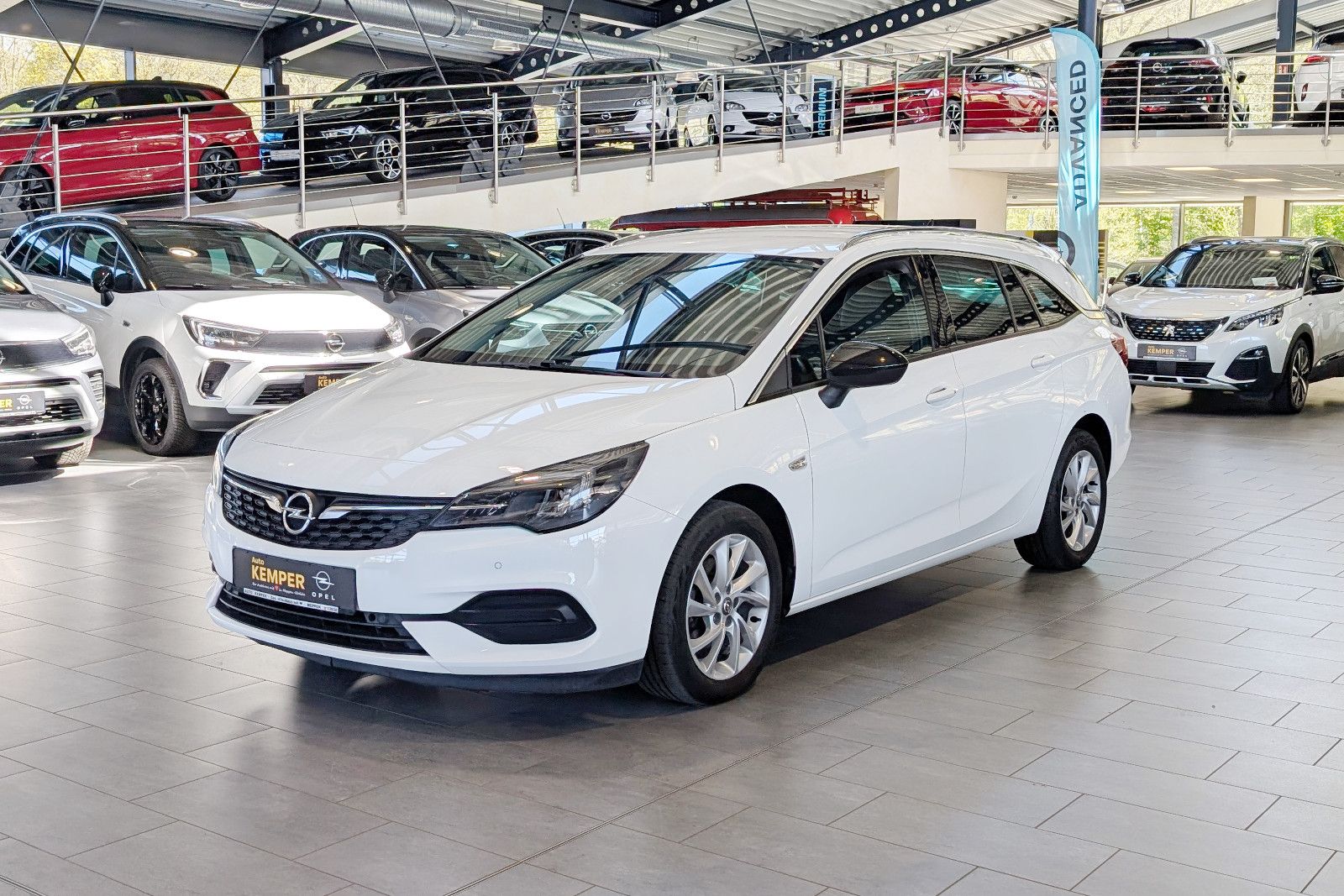 Opel Astra ST 1.5 D Business Elegance Autom. *Navi* imagem 3
