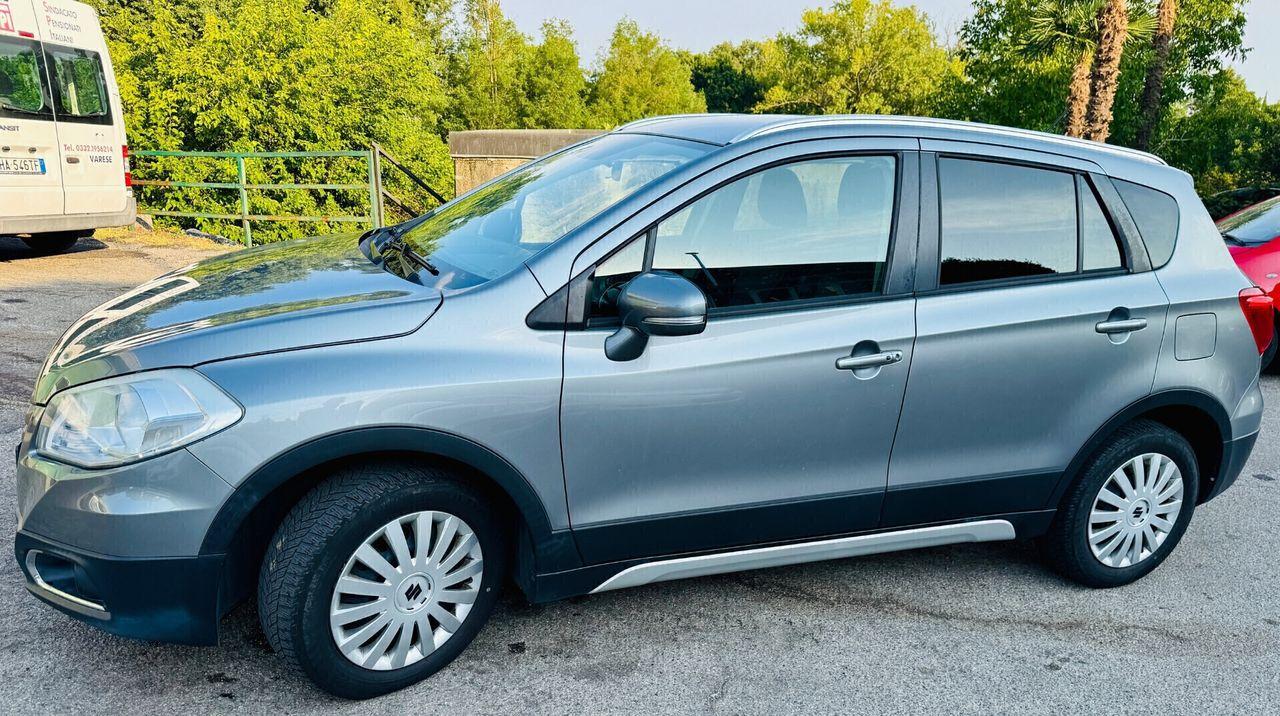 Suzuki  2014 — салон