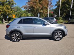 VW T-Roc Move 116 PS AHK STANDHEIZUNG