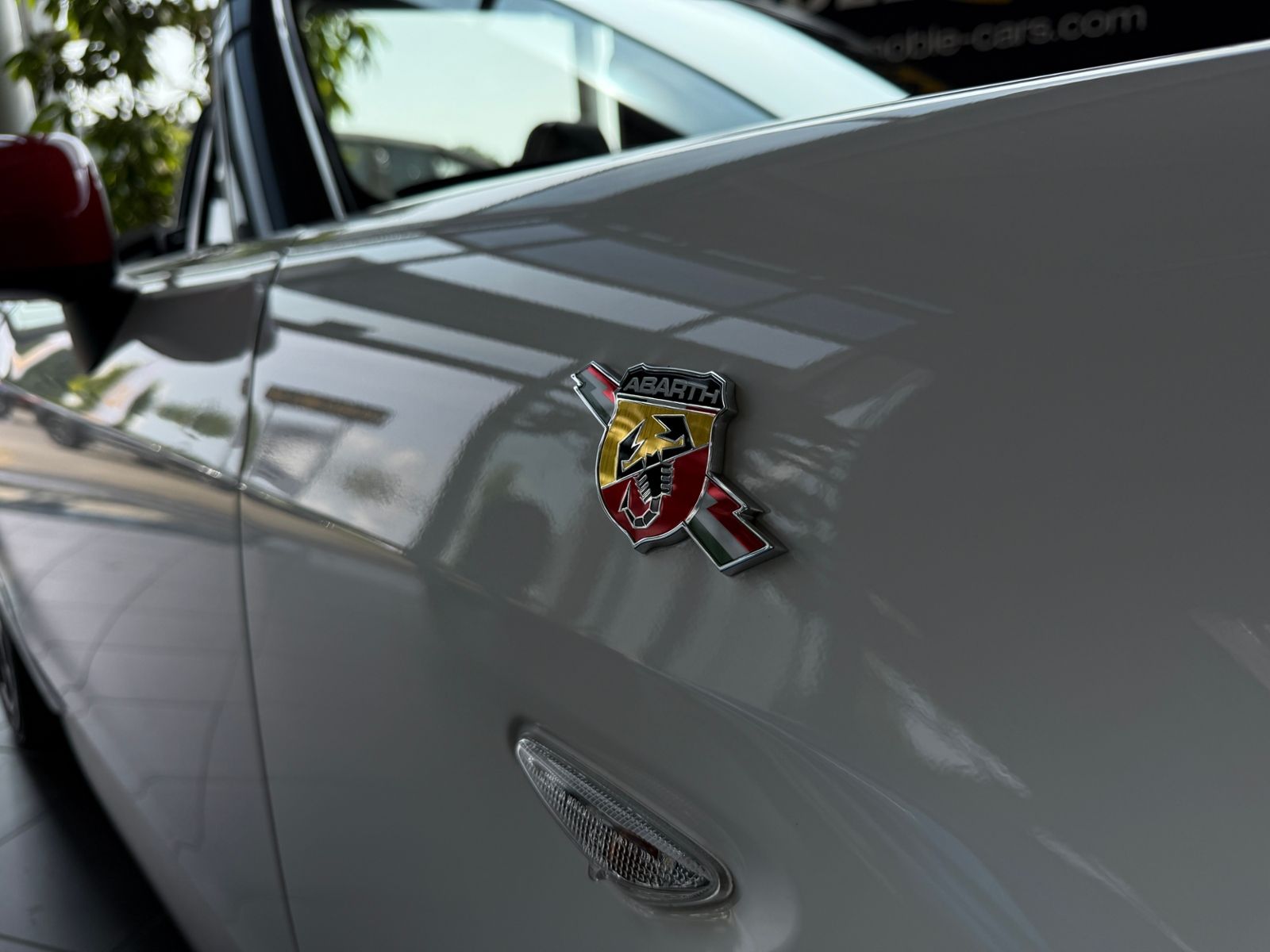 Fahrzeugabbildung Abarth 124 Spider LED LEDER ALU SHZ