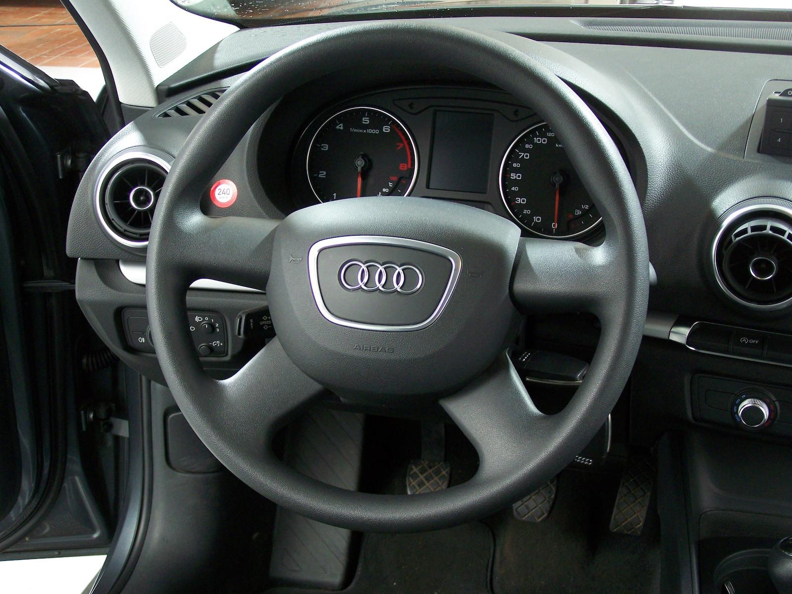 Audi A3 Sportback 1.2 TFSI Attraction TEMPOMAT+KLIMA