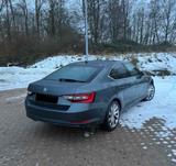 Skoda Superb 2.0 TDI SCR DSG Style Style - Skoda Superb mit Diesel-Antrieb: Limousine