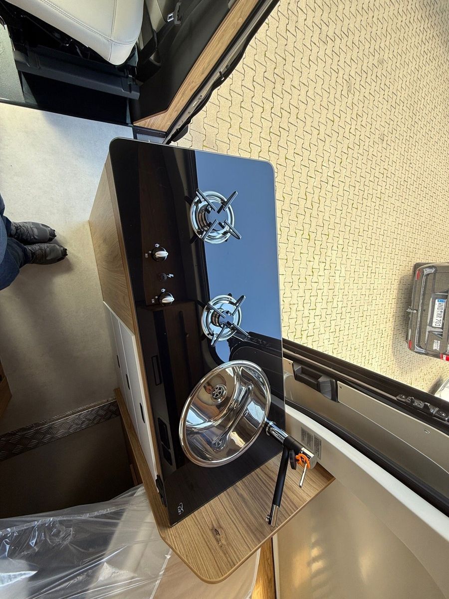 Fahrzeugabbildung Karmann Dexter 4x4 DE 570 AW Allrad 4x4, Rückfahrkamera