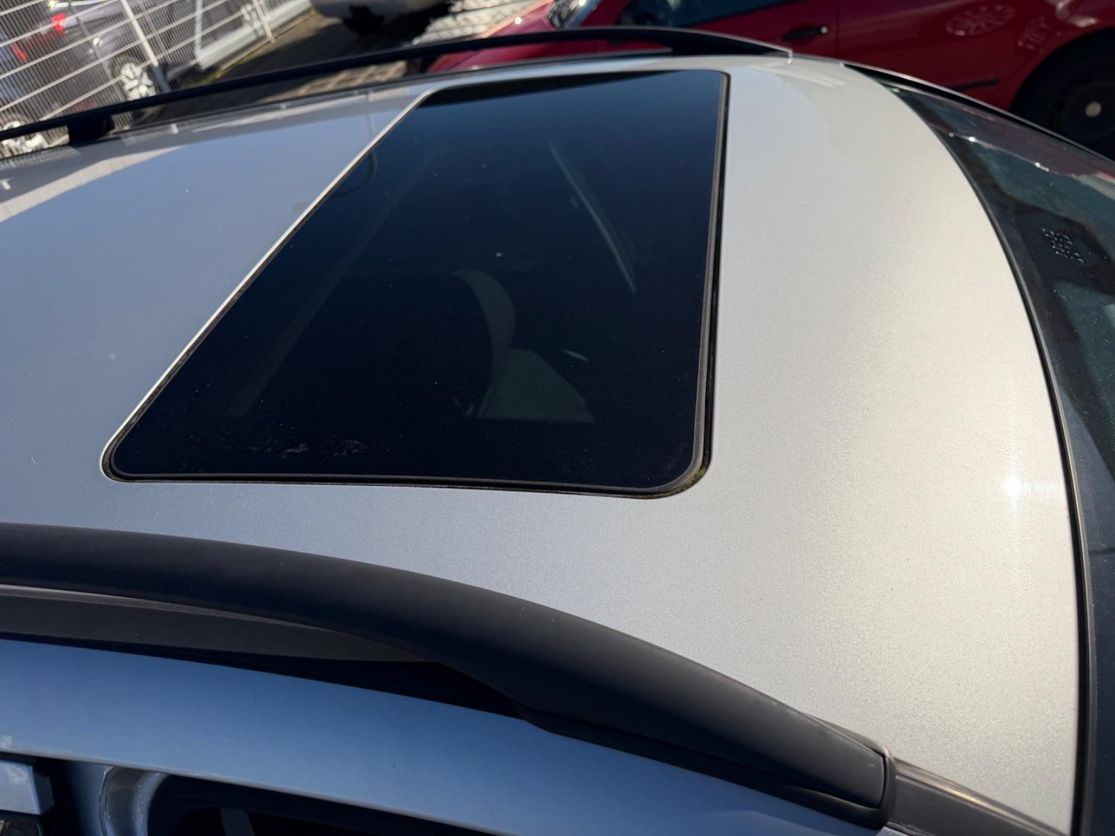 Mercedes-Benz E270 2005 — photo 18