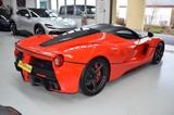 Ferrari LaFerrari Reifen & Service neu * top Zustand * - Ferrari mit Hybrid-Antrieb: Coupé