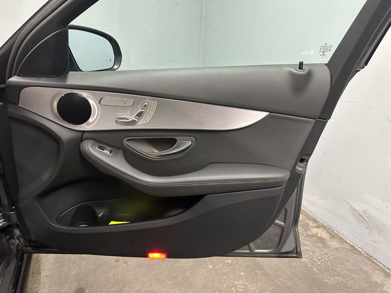 Fahrzeugabbildung Mercedes-Benz C 200  d Avantgarde*NIGHT*KAMERA*SPURH*TEMPO*NAV