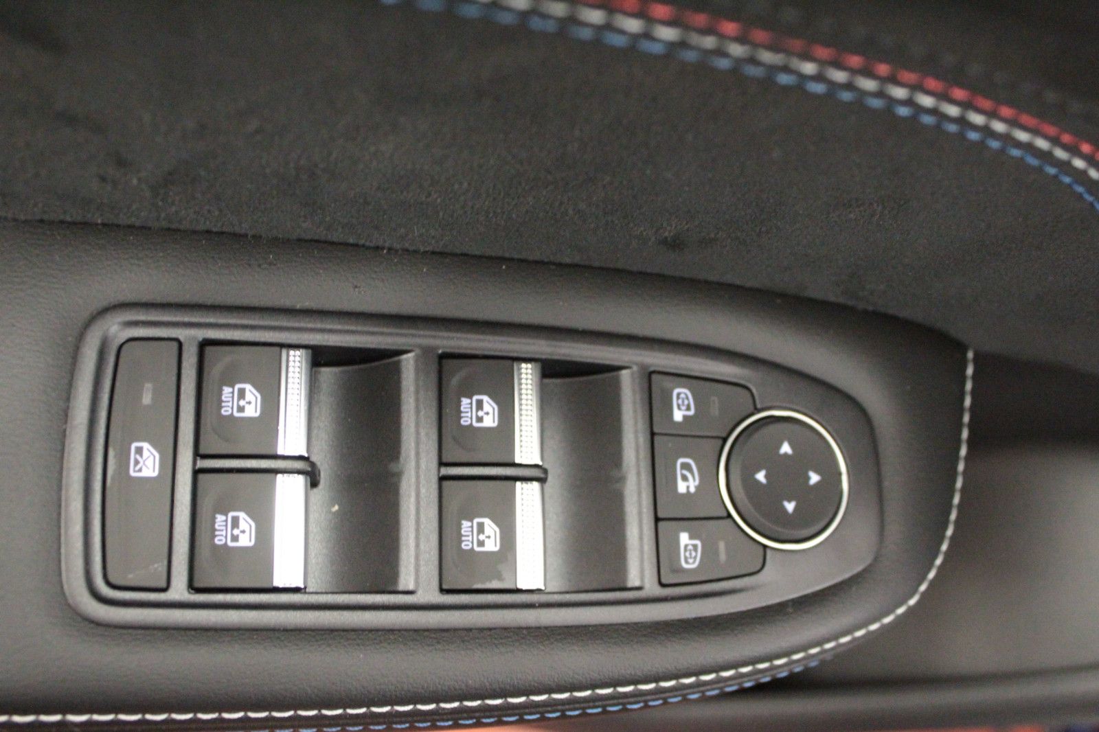 Fahrzeugabbildung Renault Arkana E-TECH Full Hybrid 145 Esprit Alpine BOSE