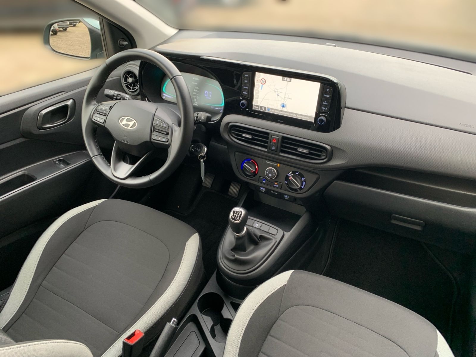 Fahrzeugabbildung Hyundai i10 1.0 Select Navi Kamera