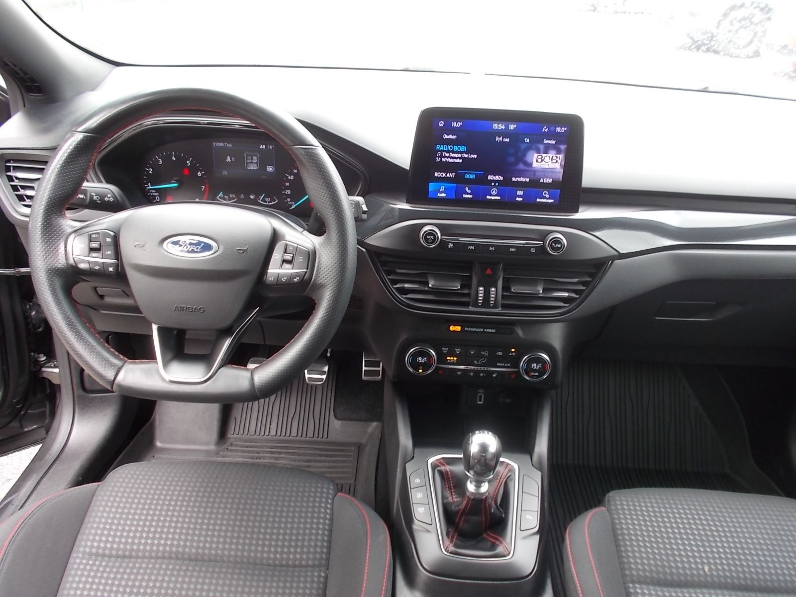 Fahrzeugabbildung Ford Focus ST-Line 1.5 EcoBoost