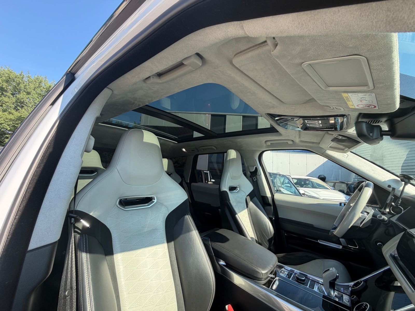 Land Rover Range Rover Sport SVR AHK Standheizung foto 22