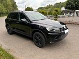 Volkswagen Touareg 3.0 V6 TDI SCR Tiptr. Terrain Tech - - VW Touareg von privat