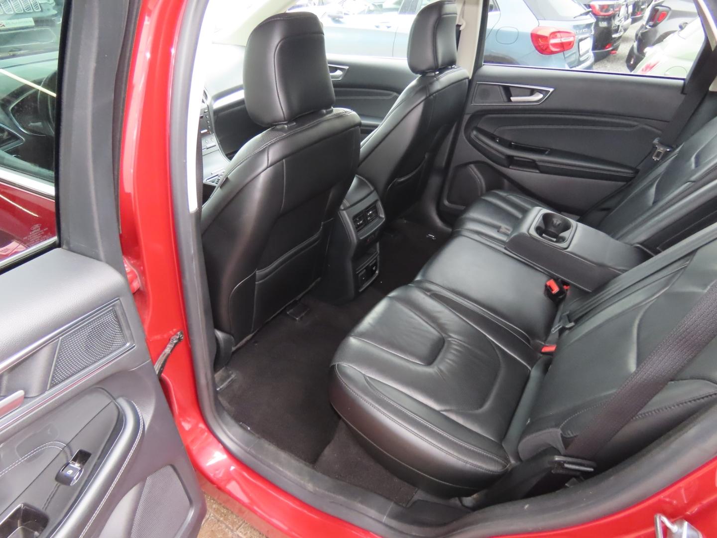 Ford Edge Titanium 1.Hd*Matrix*B&O*Navi*Kam*ACC*AHK