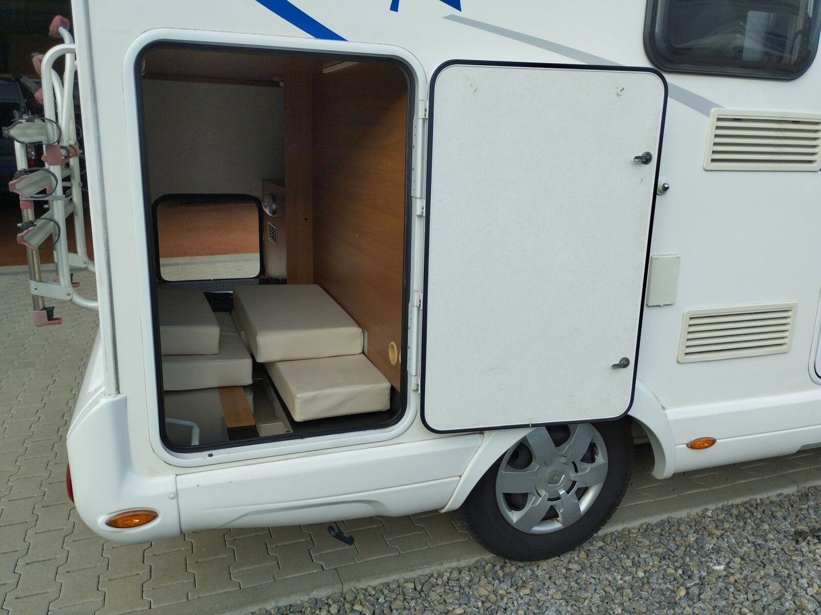 Fahrzeugabbildung Ahorn Camp 595 Markise,Solar,SAT