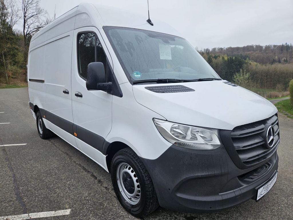 Image of Mercedes-Benz Sprinter