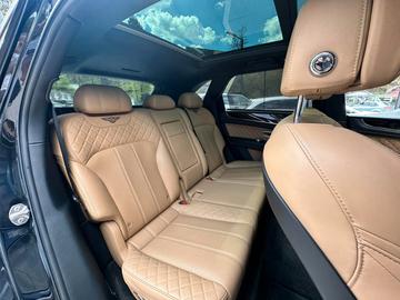 صورة مصغرة 18 لـ 2016 Bentley BENTAYGA