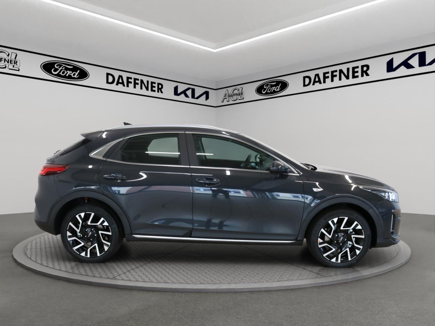 Fahrzeugabbildung Kia XCeed Vision 1.5 Kamera PDC Navi LED Tempomat