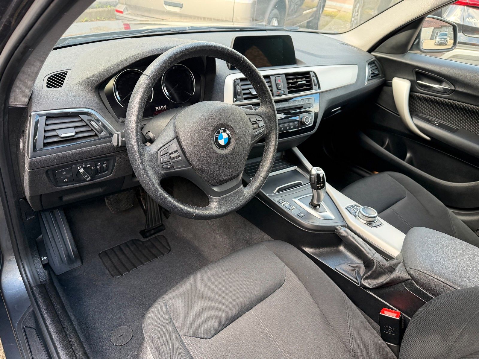 BMW 120 i Advantage 8 G Automatik LED Navi SHZ foto 7
