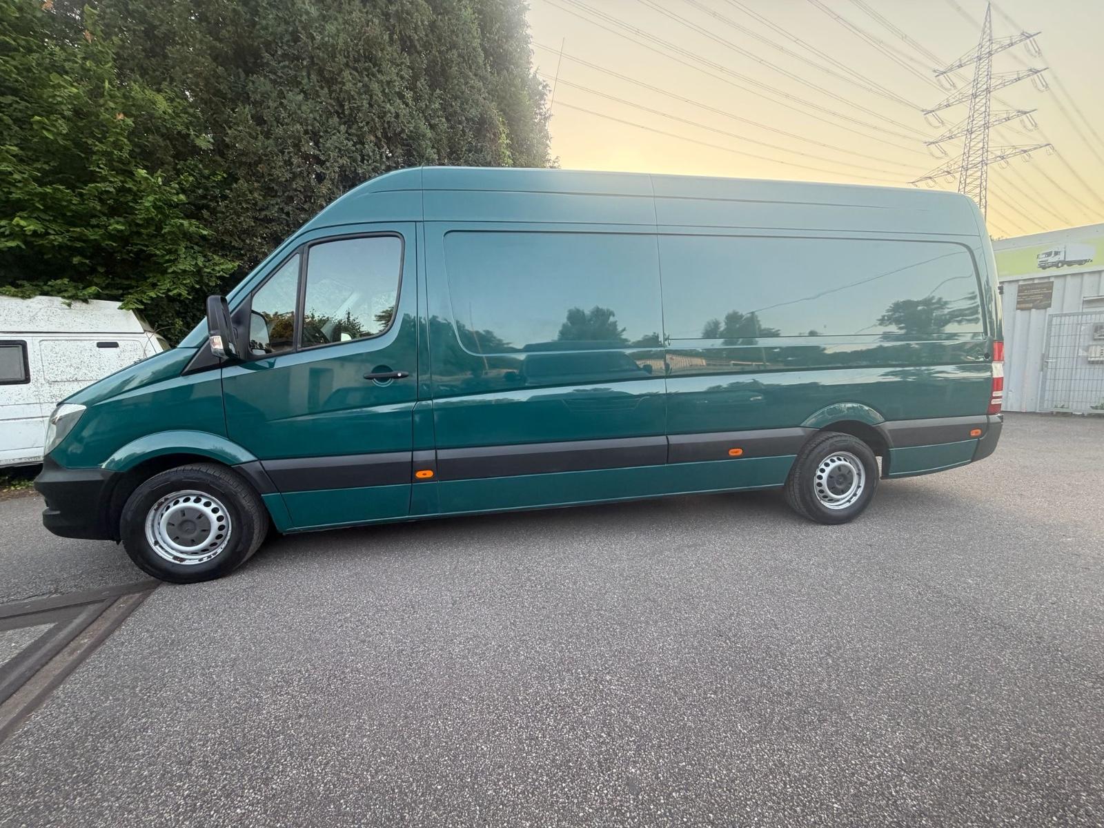 Mercedes-Benz 316 Maxi