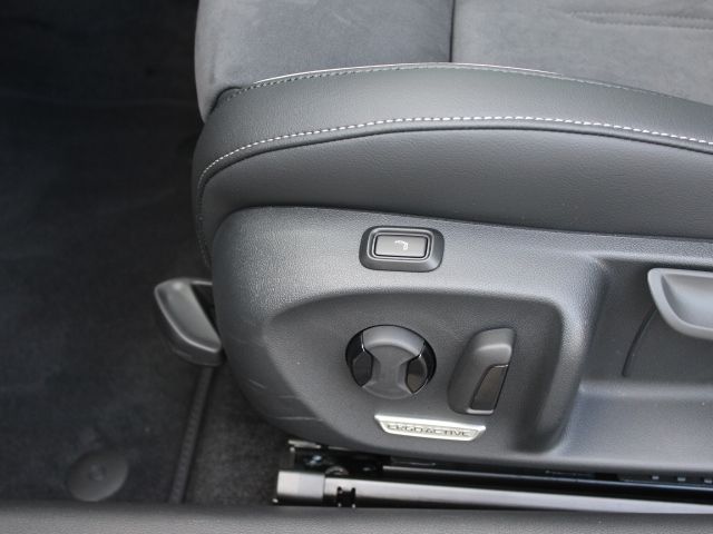 Volkswagen Passat Variant 2.0 TDI Elegance KLIMA NAVI AHK foto 7