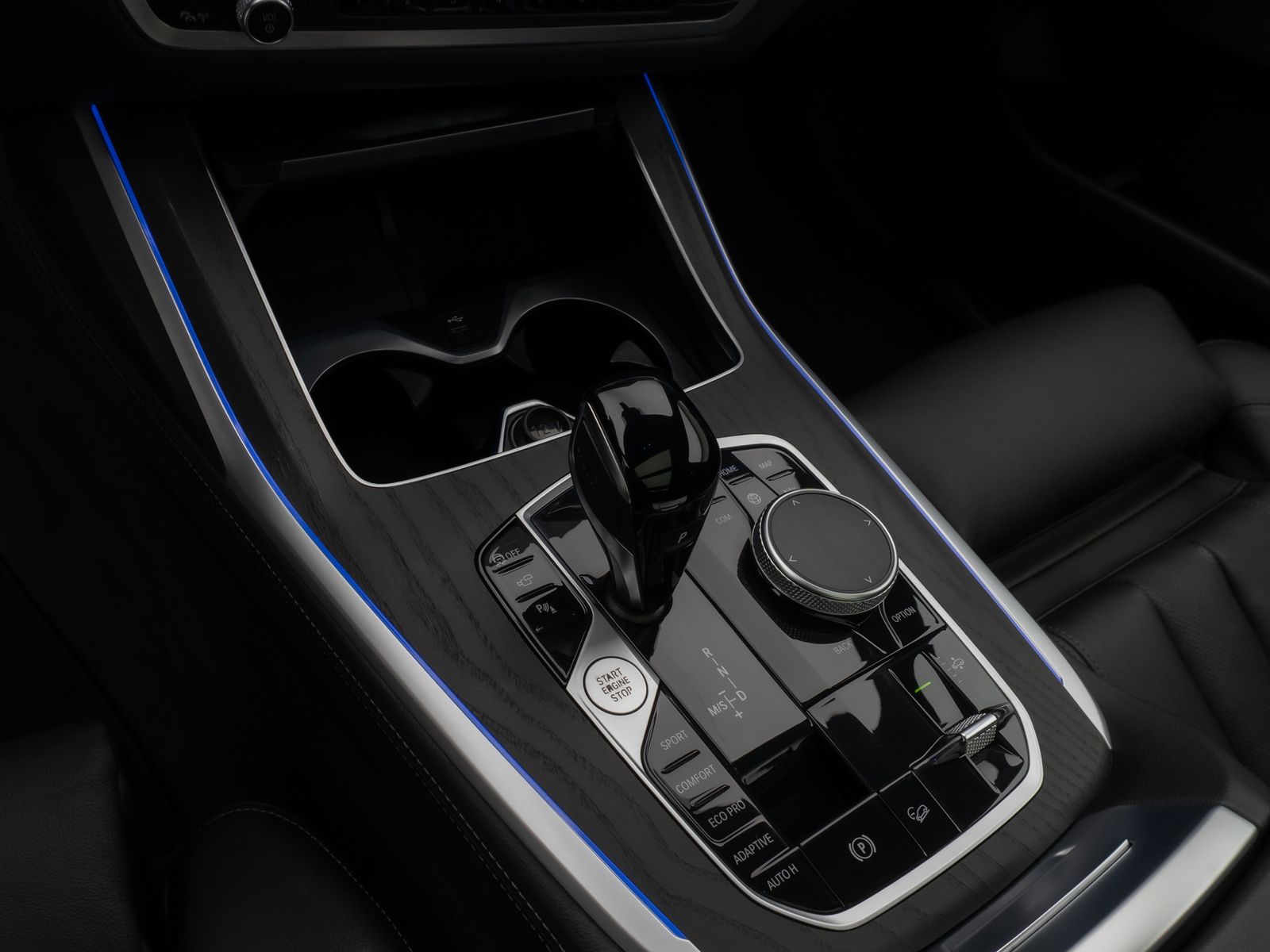 Fahrzeugabbildung BMW X7 xD40d M Sport Panorama 360° SoftCL HUD DAB