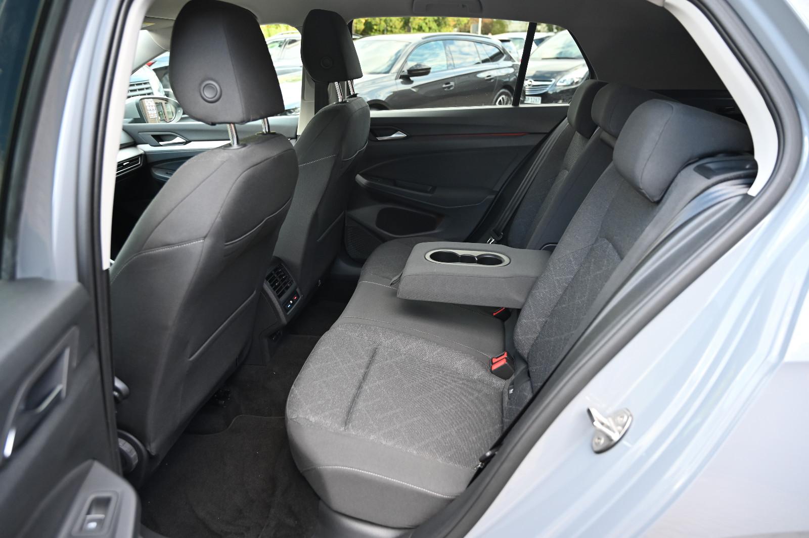 Volkswagen Golf VIII Lim. 1.5 TSI Life Navi LED PDC CarPlay, миниатюра 19