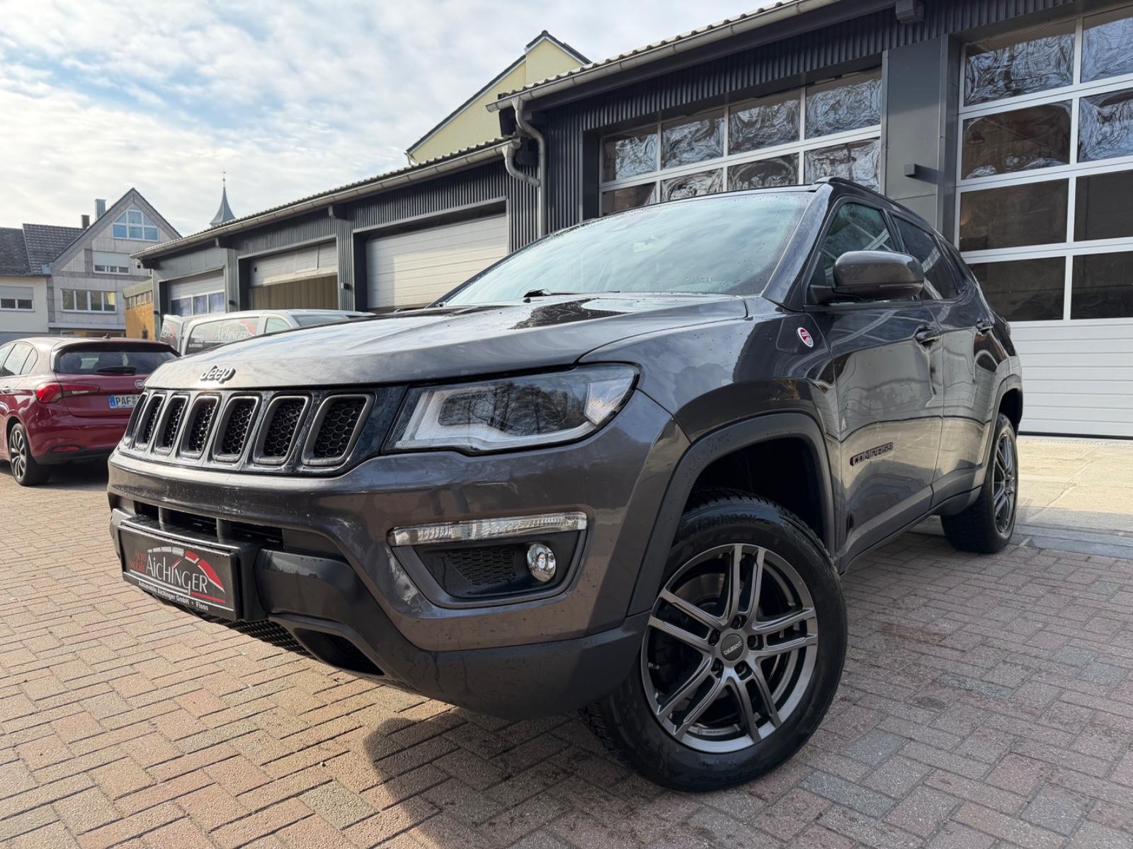 Jeep Compass Trailhawk 4WD 2.Hand LED 8-Fach