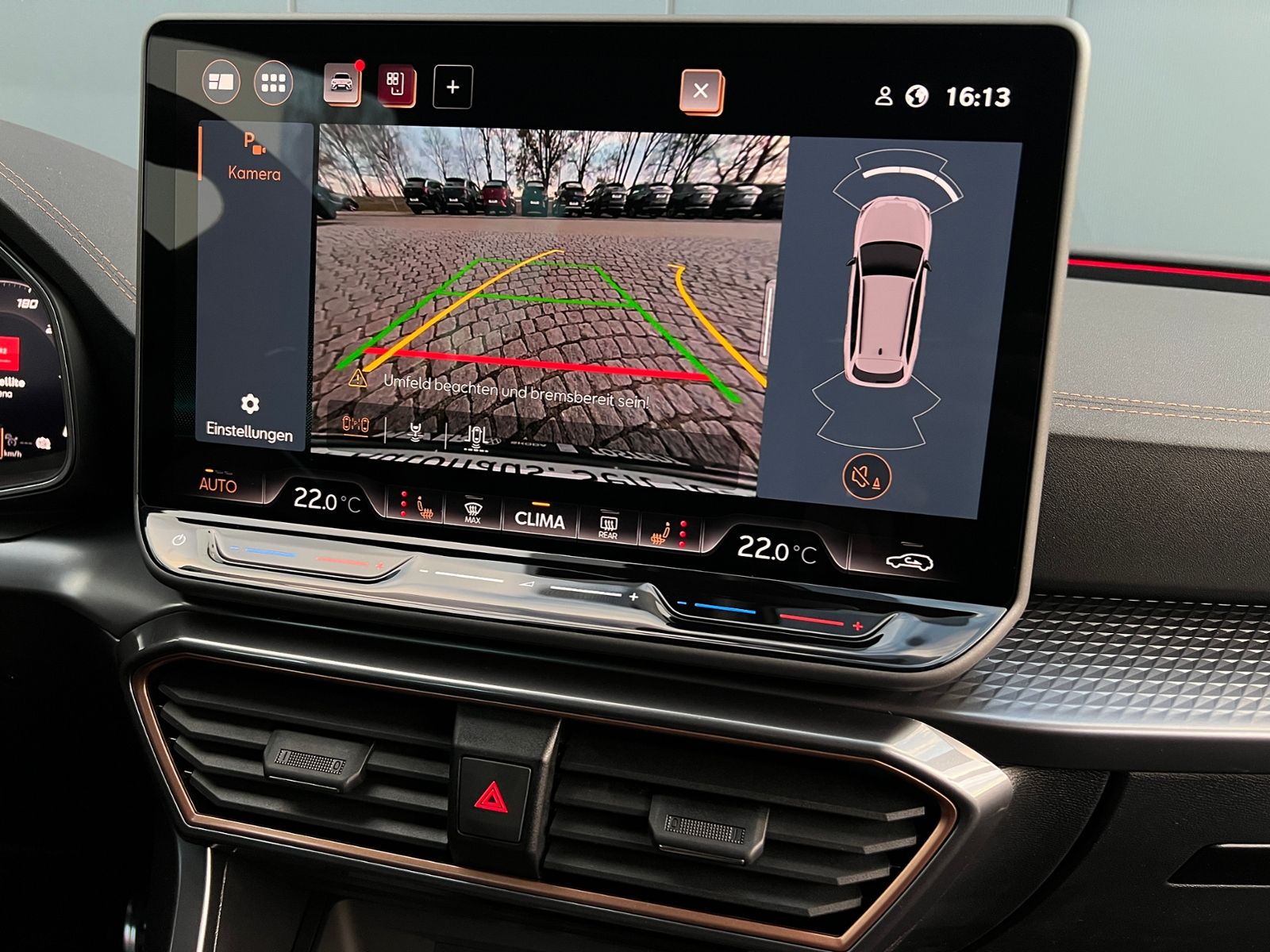 Fahrzeugabbildung CUPRA Leon Sportstourer VZ 2.0 TSI DSG 4Drive *AHK, LE