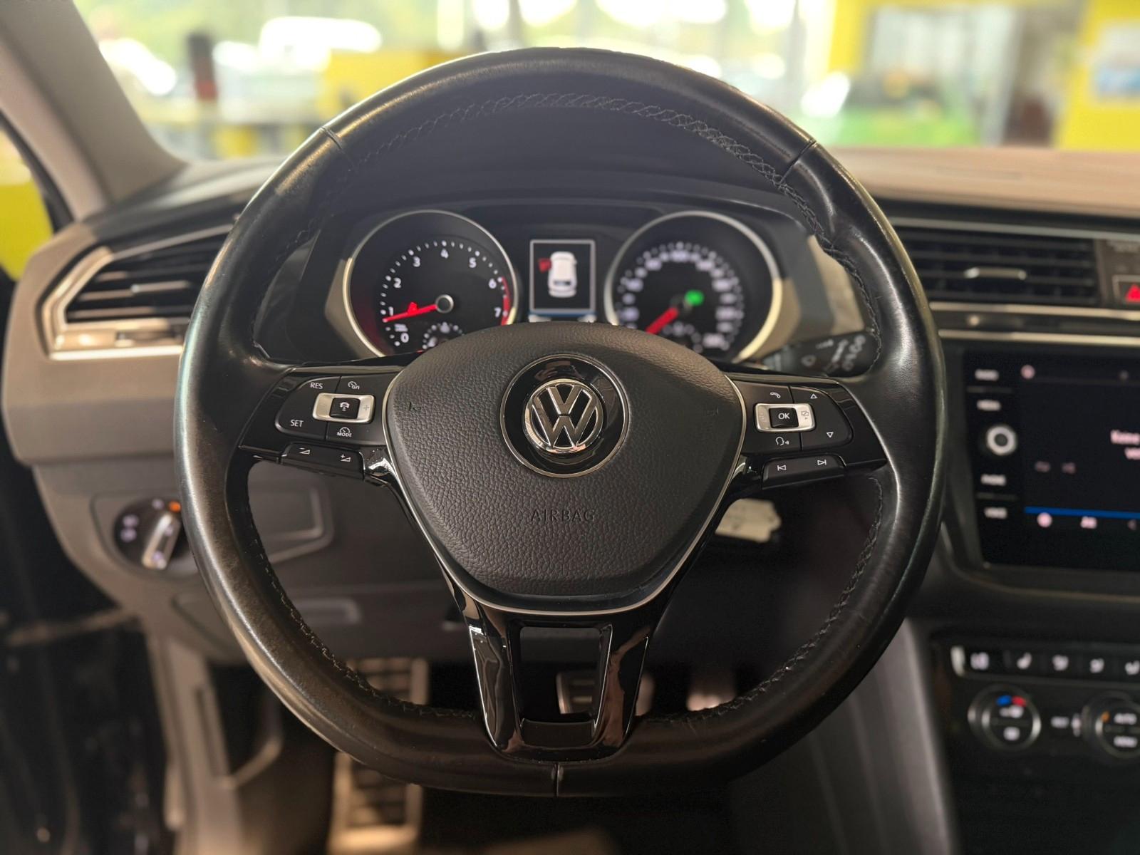 Volkswagen Tiguan Sound BMT/Start-Stopp*AHK*CarPlay*ACC*