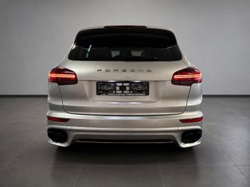 Porsche Cayenne - 6