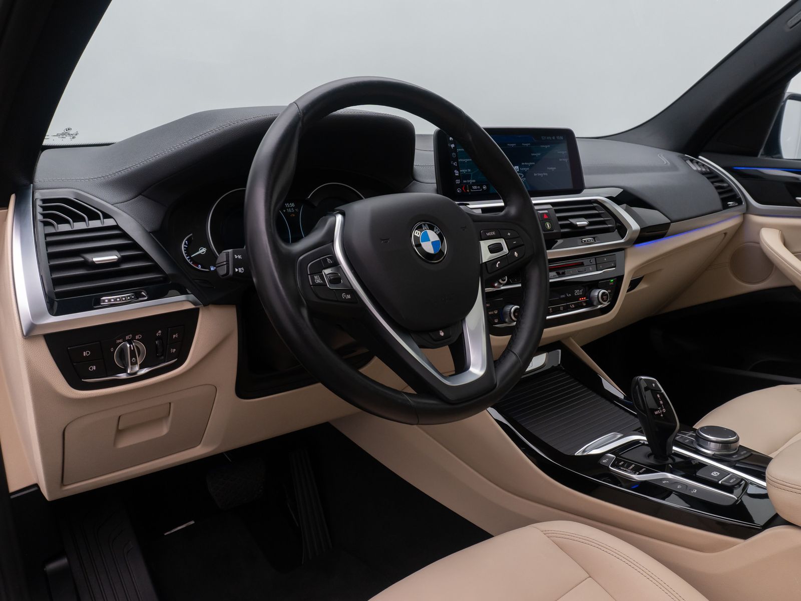 Fahrzeugabbildung BMW X3 xD30i Luxury Line 360° DisplKey Panorama HUD