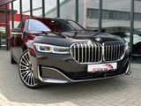BMW M760 L i xDrive Excellence V12 Individual B&W - BMW M760 aus 2020