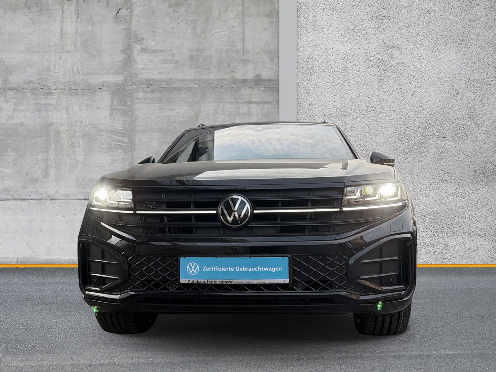 Fahrzeugabbildung Volkswagen Touareg 3.0 TDI 4M R-Line PANO STANDHZG AHK 22"