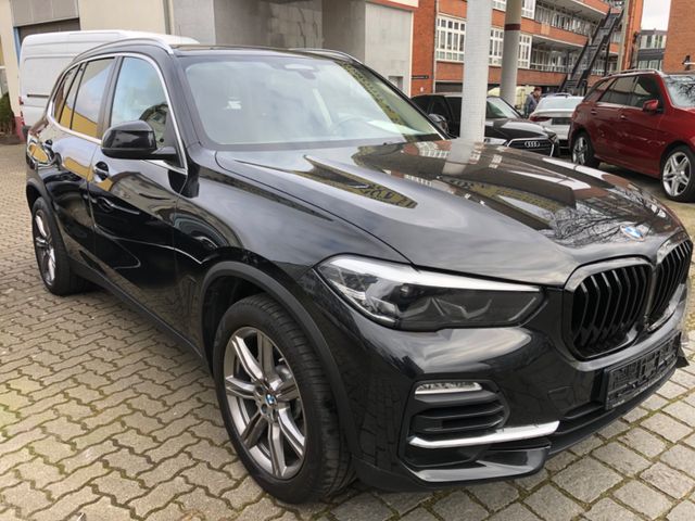 BMW X5 xDrive 3.0 d X-Line Leder*Navi*Panoram*R.Kame