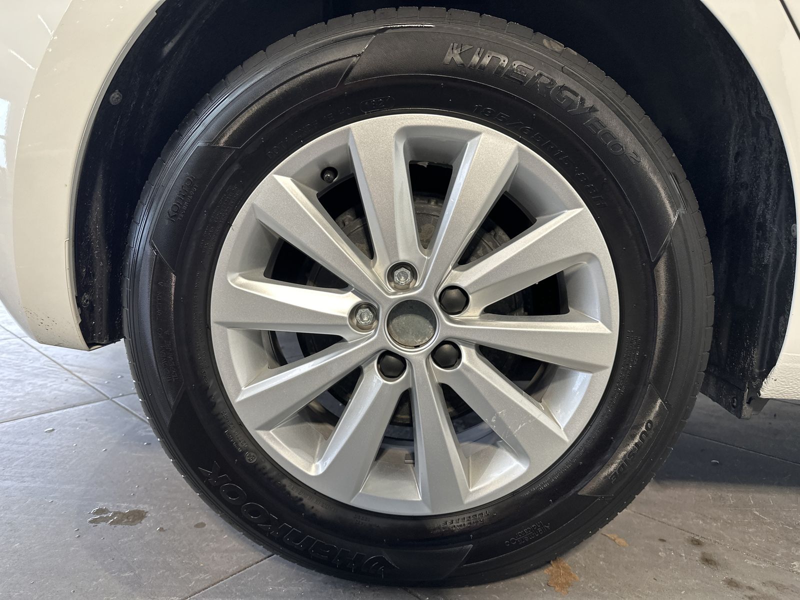 Fahrzeugabbildung SEAT Ibiza 1.0 TSI Style 5-Türer NAV+LED+CARPLAY+1HD