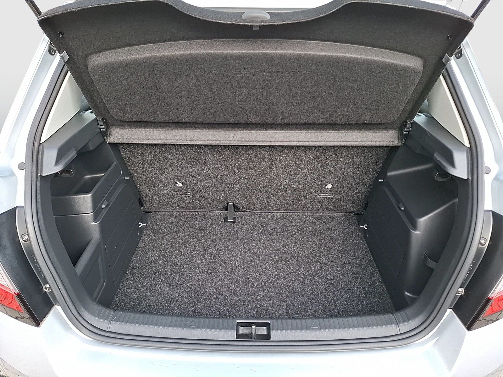 Fahrzeugabbildung SKODA Fabia 1.0 Cool-Plus Klima DAB PDC SH
