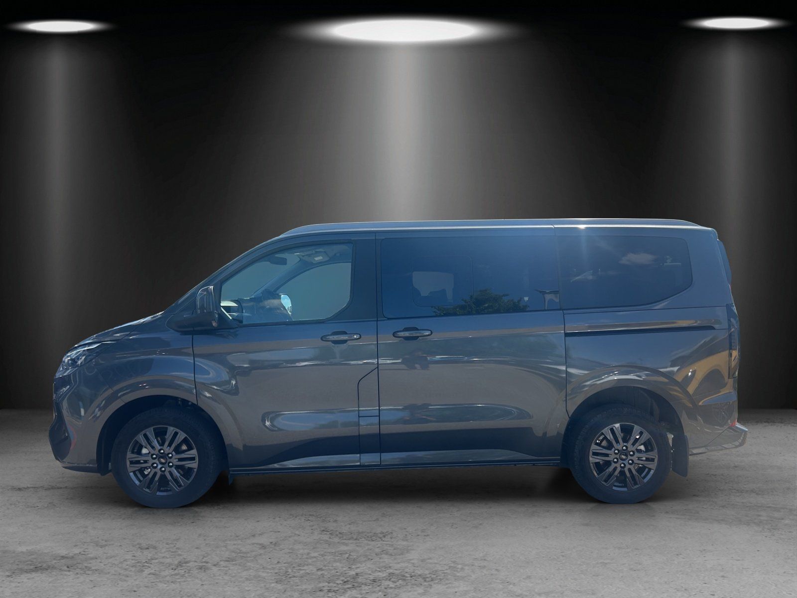 Fahrzeugabbildung Ford Tourneo Custom Autom. L2 AHK 3 Zo. Klima. Tech.5