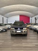 Mitsubishi Pajero Sport 2.5 TDI Instyle UNICO PR - Mitsubishi Pajero: Sport