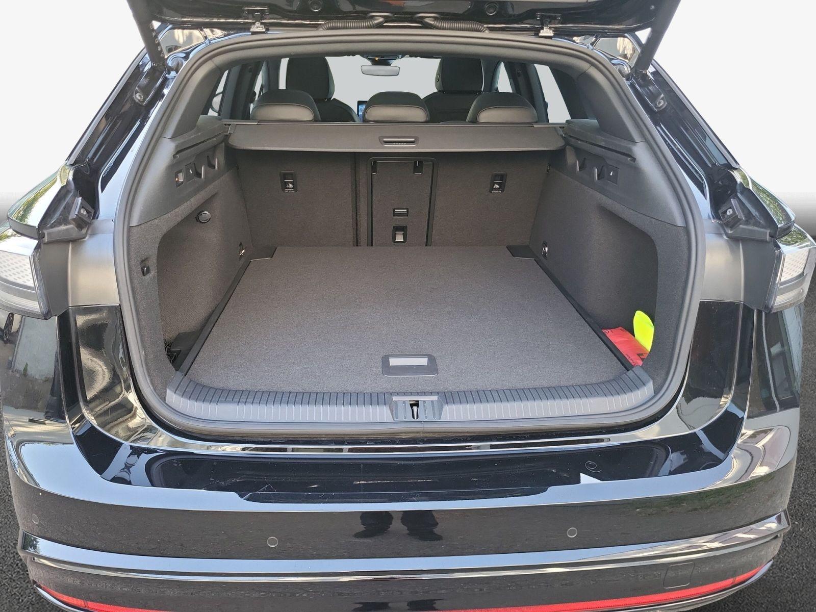 Volkswagen ID.7 Tourer Pro Black Style AHK/Pano/Wärmepumpe