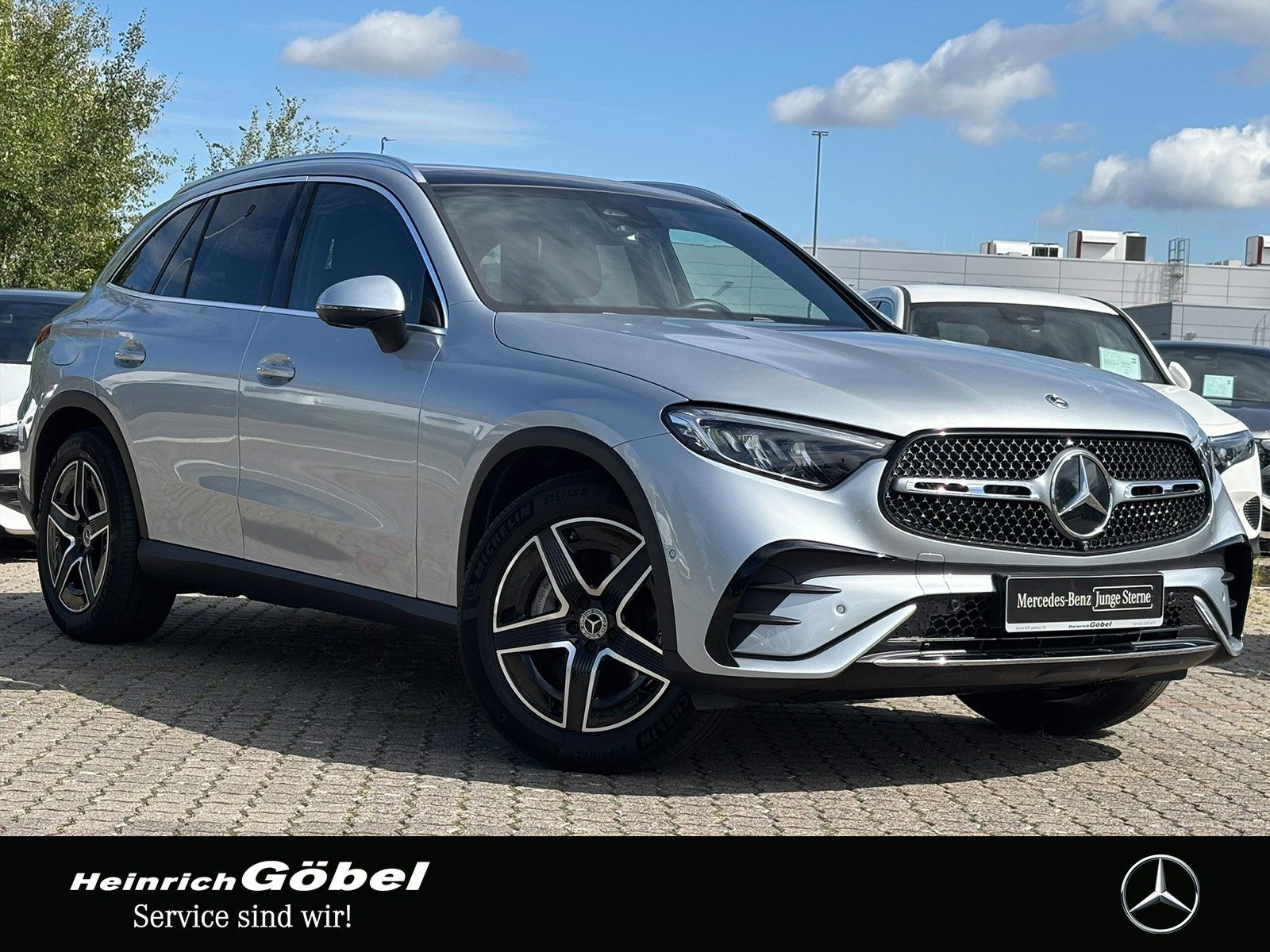 Fahrzeugabbildung Mercedes-Benz GLC 200 4M AHK*PANO*MEMORY*DISTRONIC*360°KAMERA