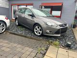 Ford Focus Gerne schicke ich auch ein Video vom Auto, - Ford Focus aus 2012 mit Diesel-Antrieb: Kombi