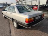Audi 100 - Audi 100 mit Benzin-Antrieb: Limousine, Schaltgetriebe