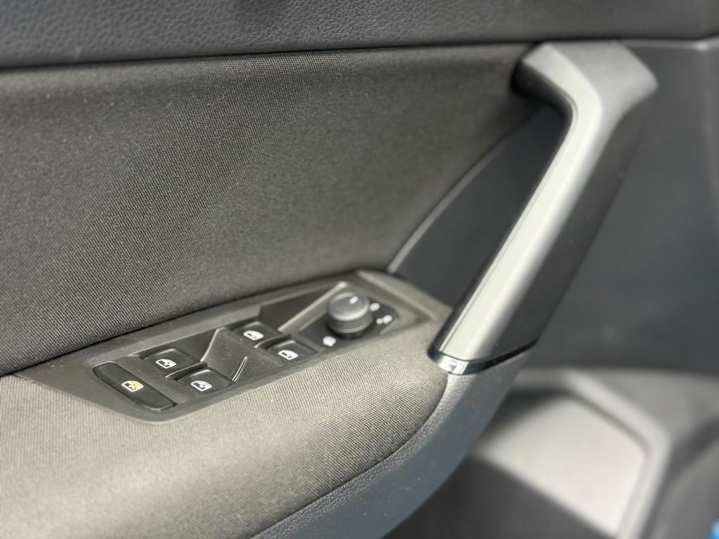 Volkswagen Touran 1.6 TDI DSG, Foto 18 von 50