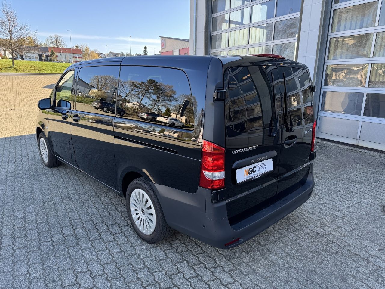 Fahrzeugabbildung Mercedes-Benz Vito 116CDI 4x4 Tourer PRO Lang Klima*2Schiebet.