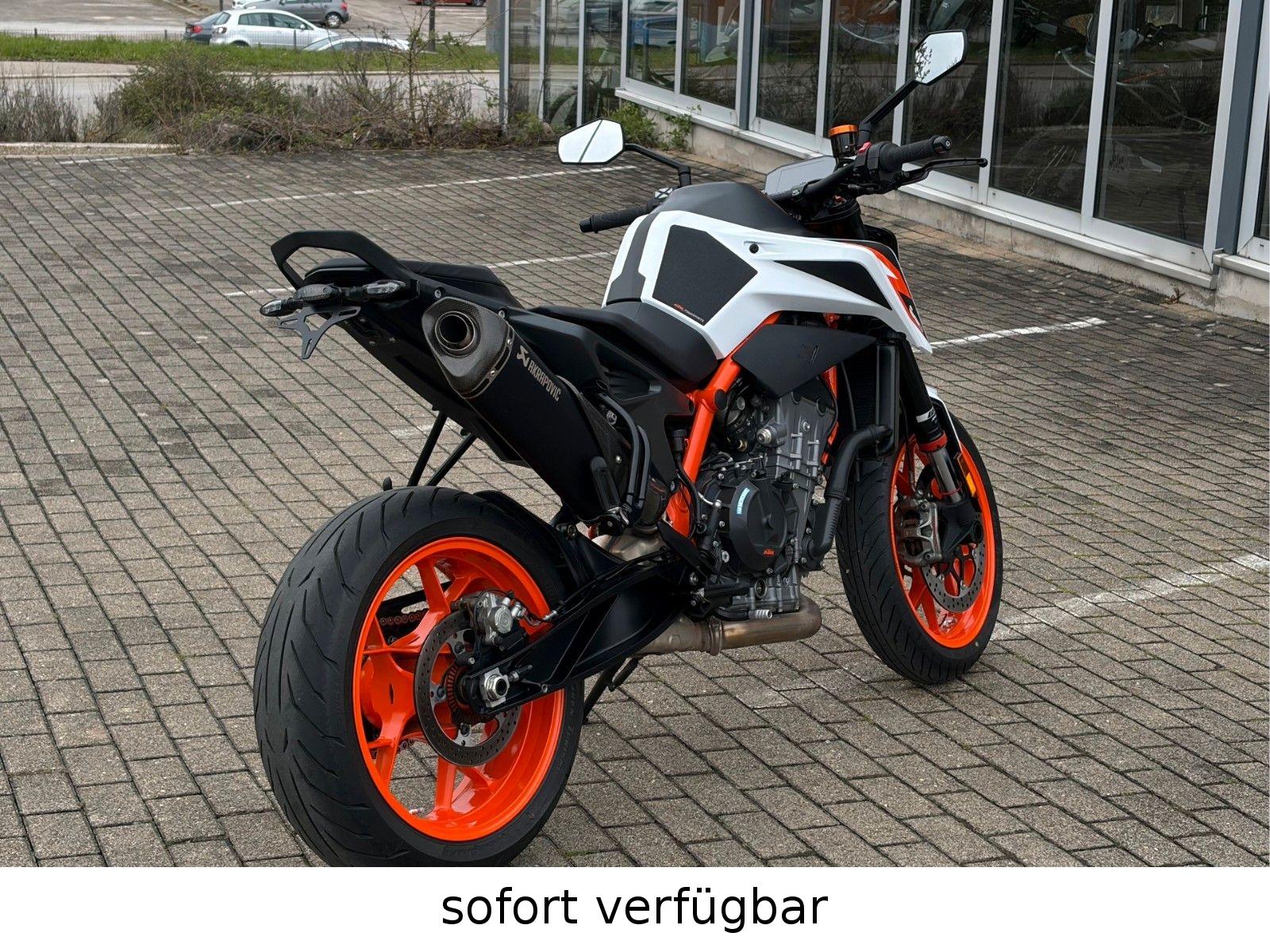 KTM 890 Duke R inklusive Zubehör
