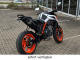KTM 890 Duke R inklusive Zubehör - KTM 890 DUKE
