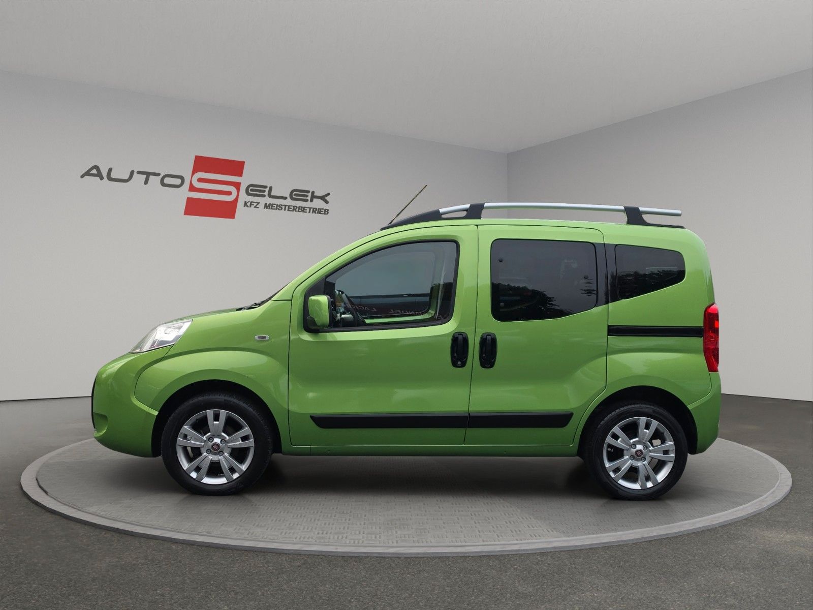 Fahrzeugabbildung Fiat Qubo 1.4 8V MY QUBO AUS 1.HAND