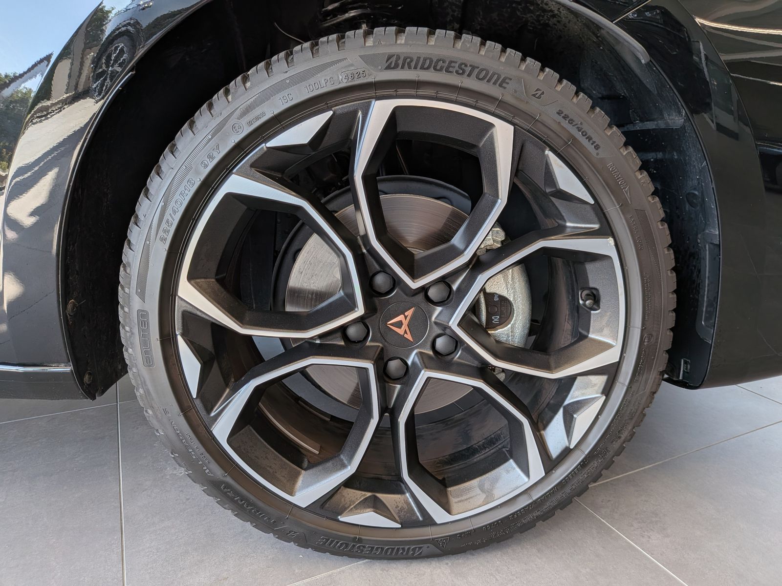 Fahrzeugabbildung CUPRA Leon 1.5 eTSI Dynamic-Edge-Paket Pano Cam AHK 18