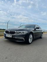 BMW 540i xDrive Lim. Luxury Line*Soft Close*Schiebed - BMW 540 mit Benzin-Antrieb: Leder, Limousine