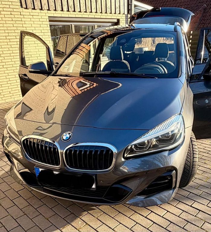 Image of BMW 218